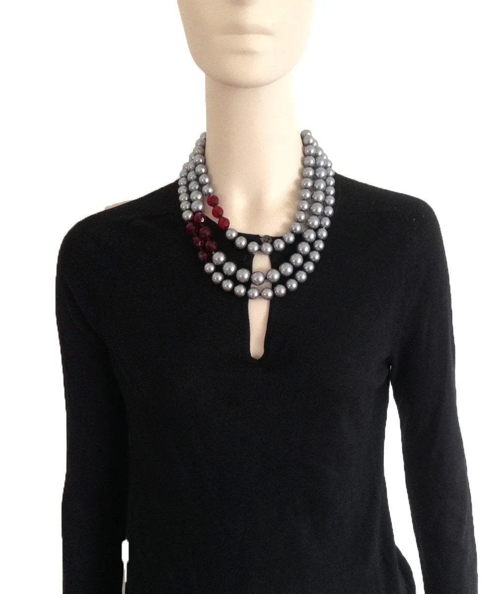 Collier de perles 3 rangs style Jackie - Gris et cristaux bordeaux - FlotB