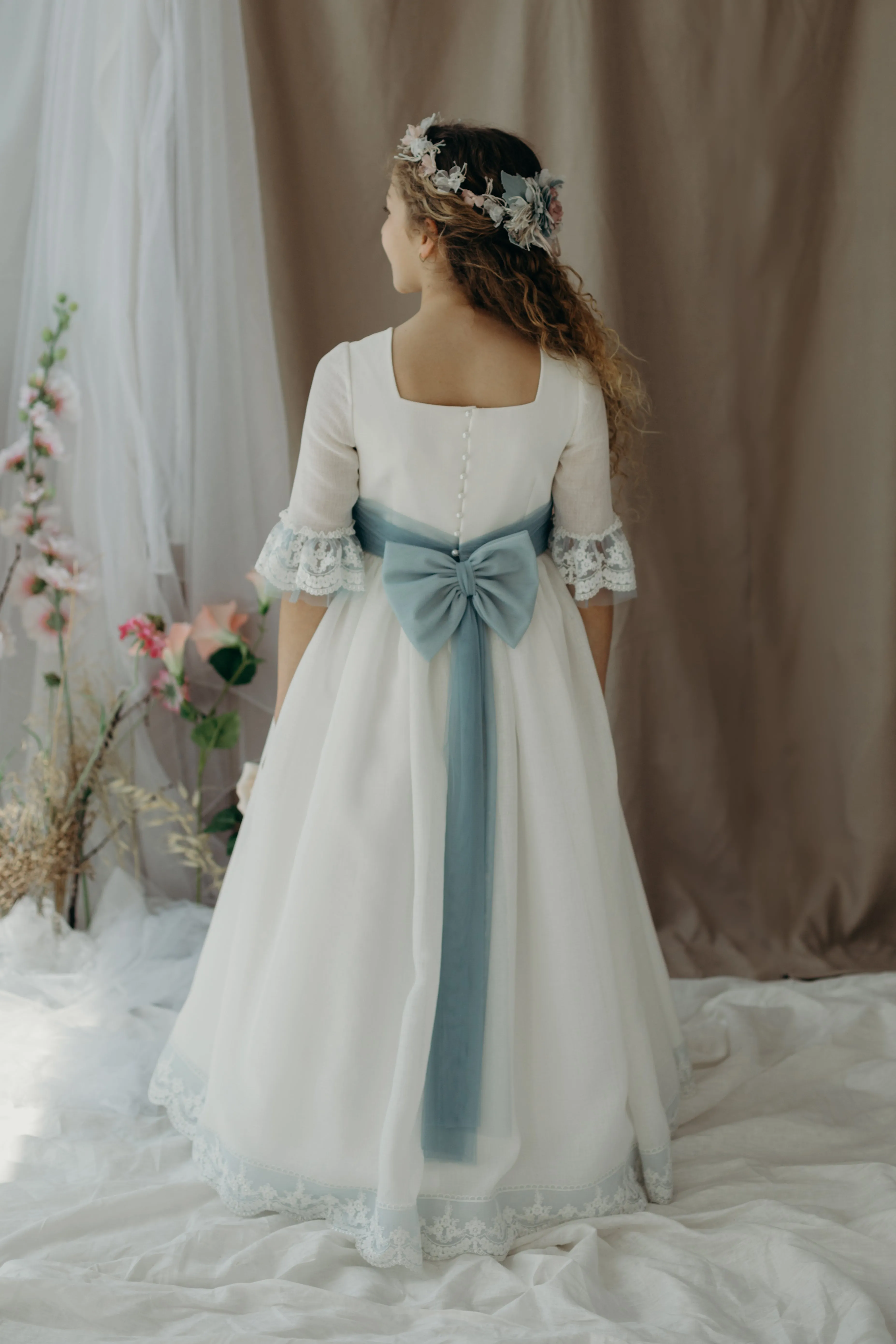 FIRST COMMUNION DRESS MODEL 5804: Romantic First Communion Dress