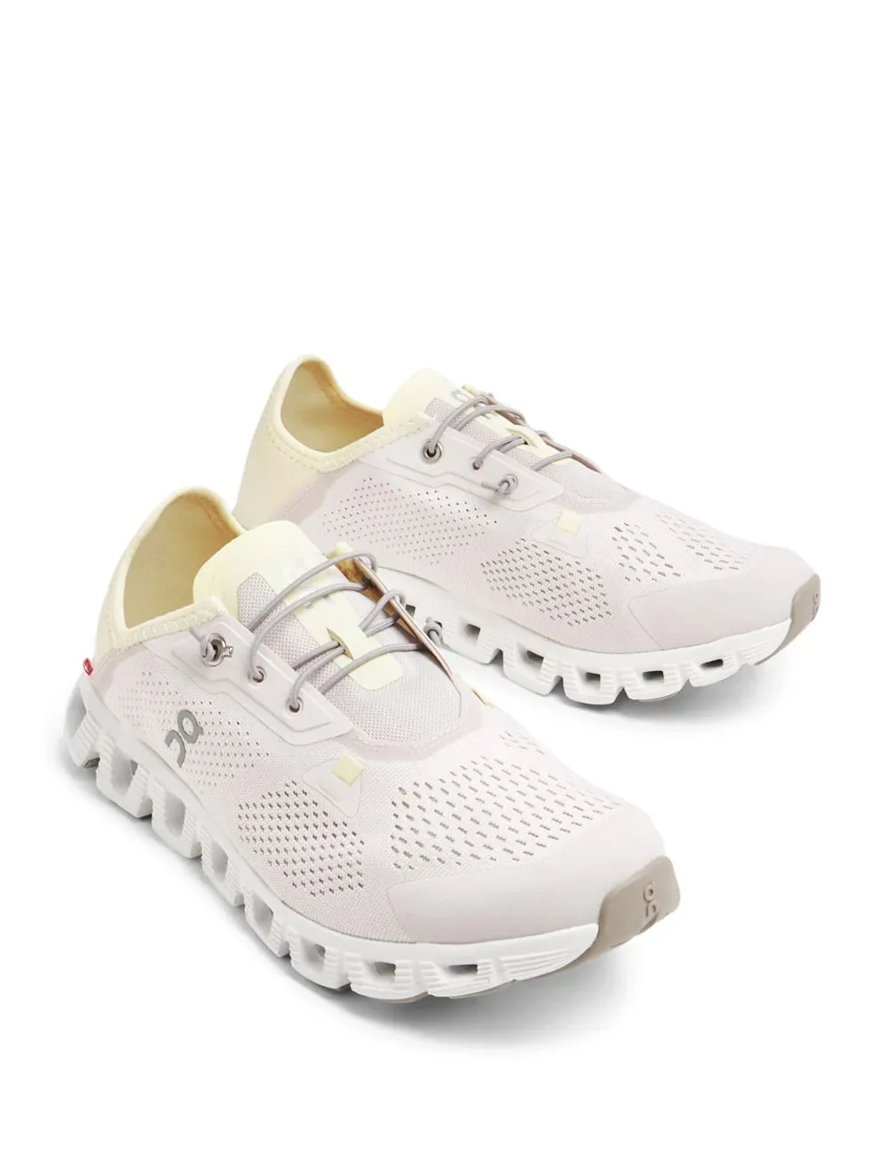 On Running Cloud 5 Coast Grises Mujer