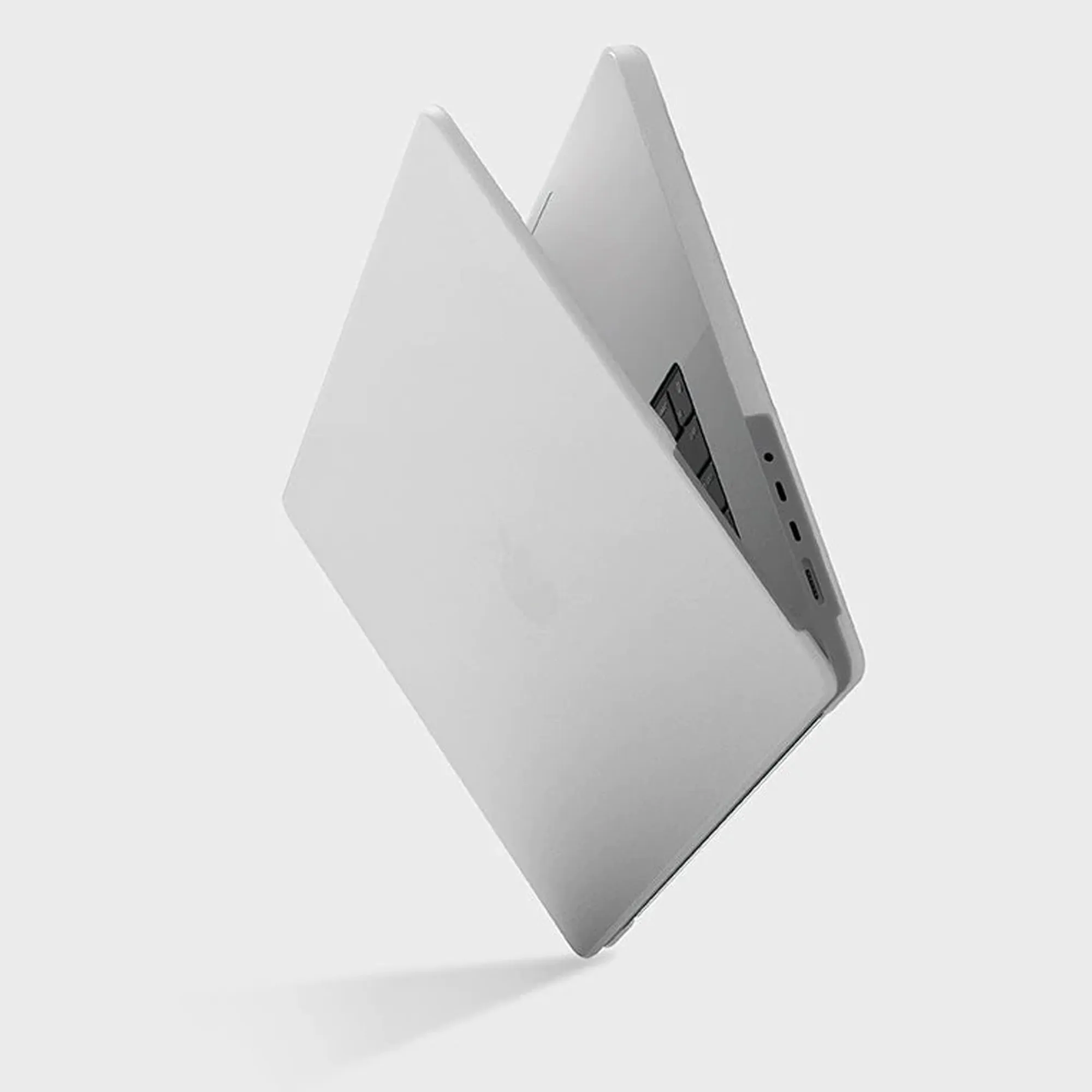 Uniq Husk Pro Claro Case for Macbook Pro 13" M1/M2 ( 2020 / 2022 ) - Matte Clear Dove