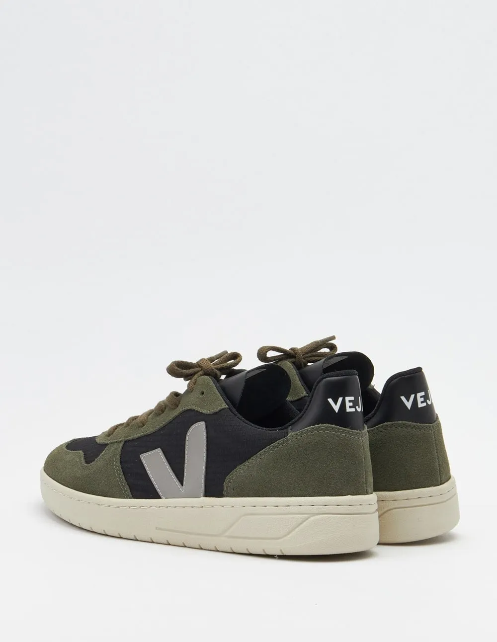 Veja V-10 Ripstop Negras y Grises Hombre